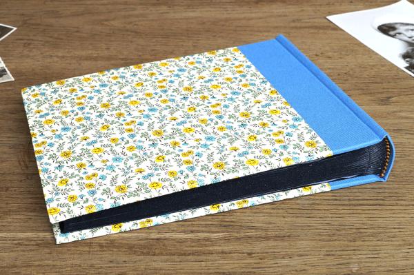 Romantic photo album "Mitzi", light blue photo album